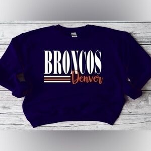 Broncos striped crewneck- navy